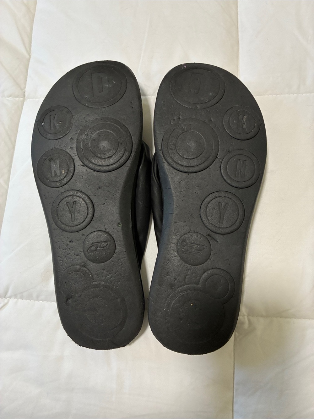 DKNY Black Womens Knotted Thong Sandals Size 8 - Picture 2 of 4